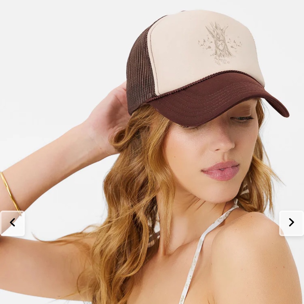 Frankie’s x GIGI HADID Daisy Trucker Hat